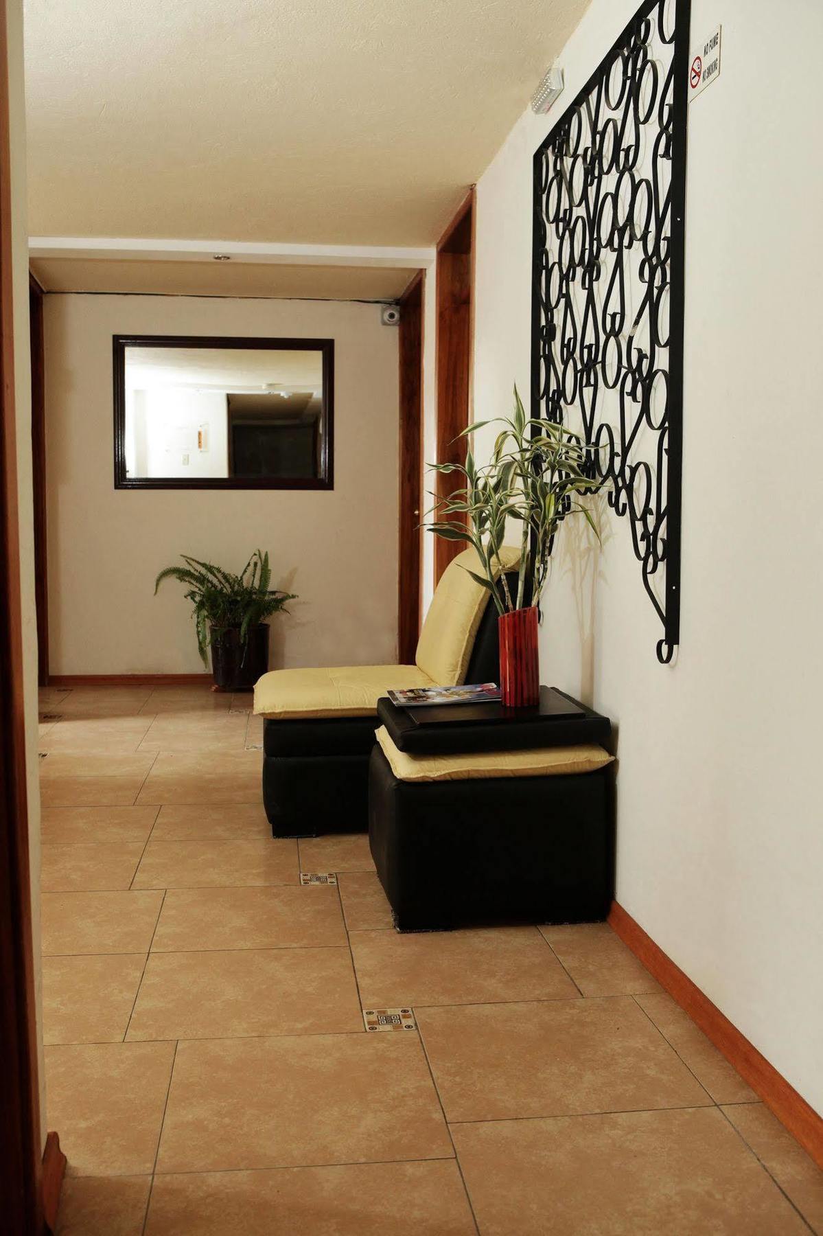 Hostal Capri Quito Ngoại thất bức ảnh