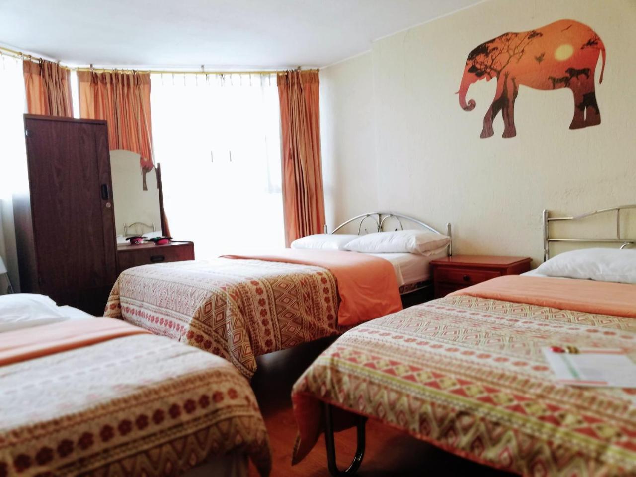 Hostal Capri Quito Ngoại thất bức ảnh
