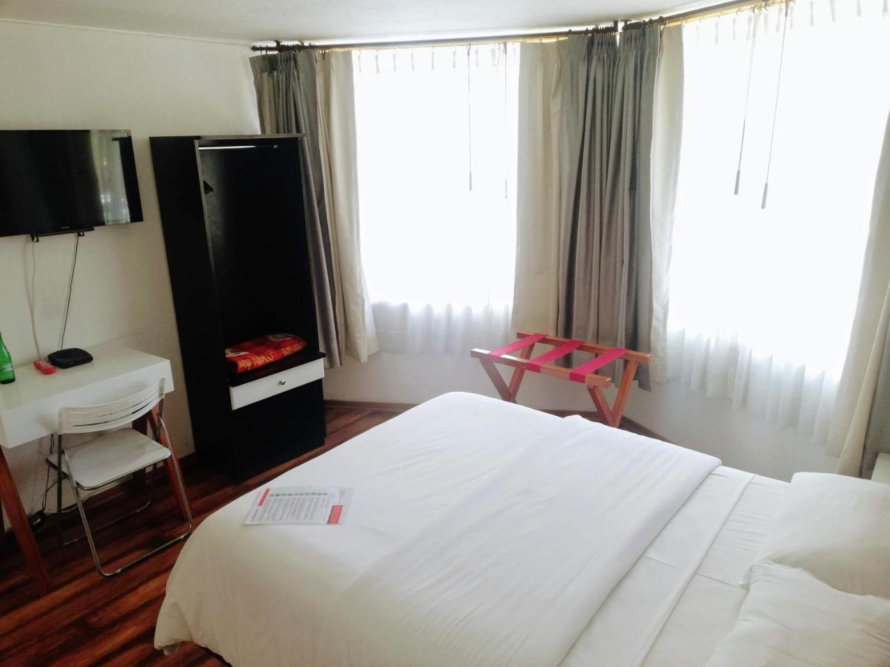 Hostal Capri Quito Ngoại thất bức ảnh